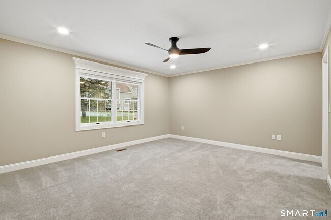 Building Photo - 193 The Meadows