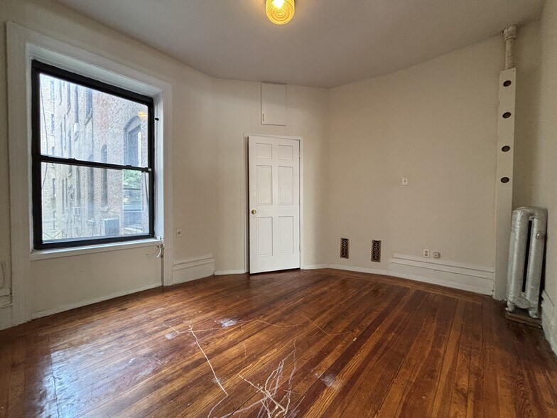 Building Photo - 182 Claremont Ave