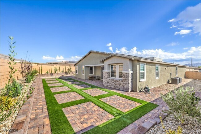 Building Photo - 6093 Avery Pointe St