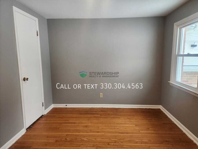 Building Photo - 1107 Field St NW