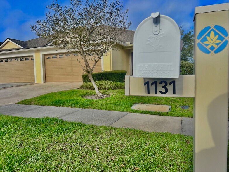 Building Photo - 1131 Zephyrhills Byp