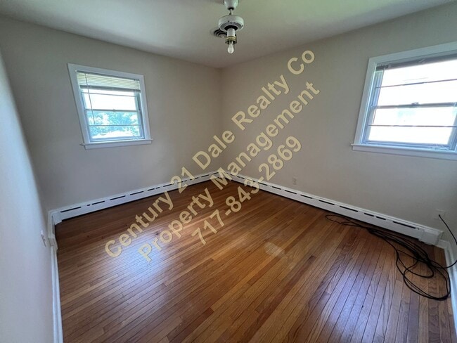 Building Photo - 3 BR, 3 Bath home in Red Lion School District