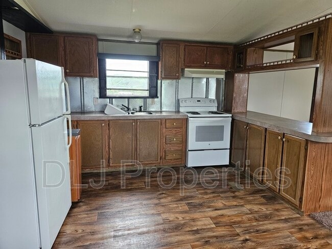 Building Photo - 616 Ruby Maes Way