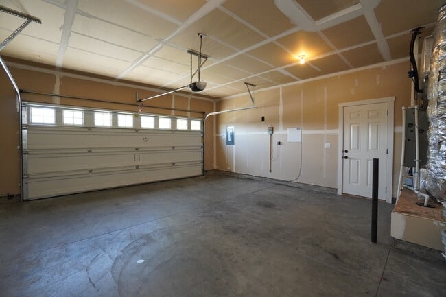 Building Photo - 2724 Sommersby Wy N