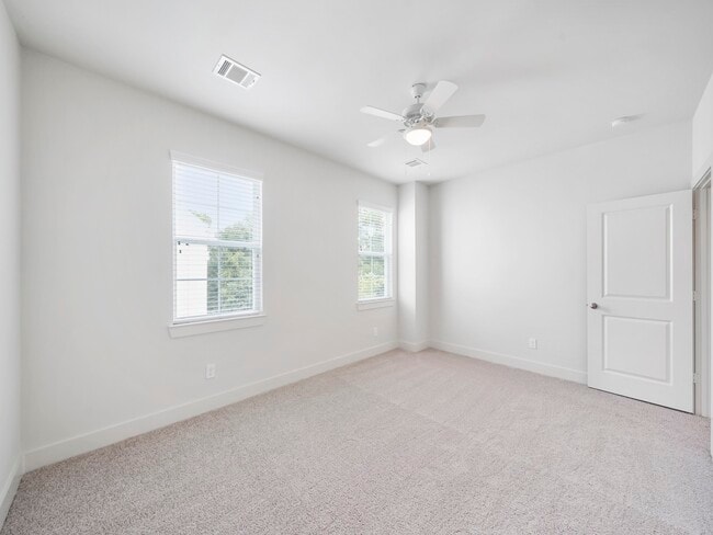 Building Photo - 2007 Bauer Dr