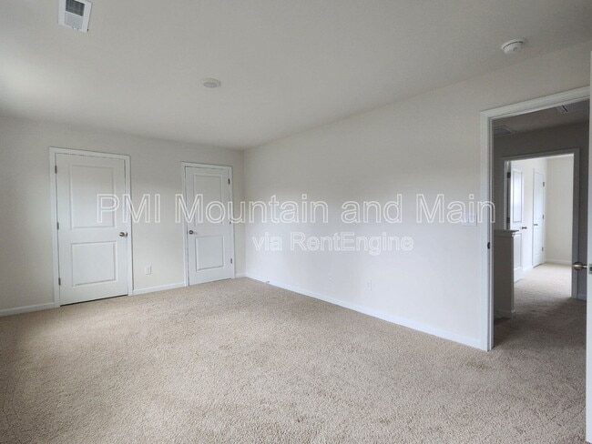 Building Photo - 16 Virginia Cmns Dr
