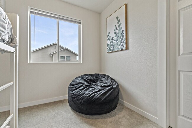 Building Photo - 2646 W Snyder St