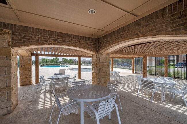 Building Photo - 6910 Kate Reed Dr
