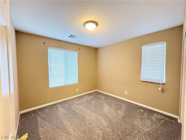 Building Photo - 5014 Golden Antelope Way