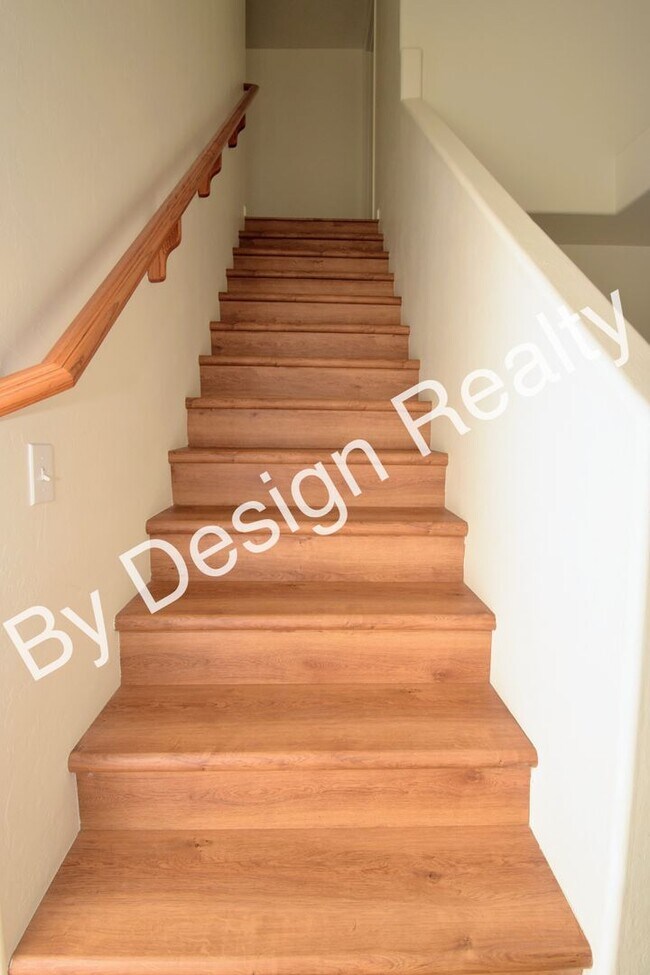 Building Photo - Updated SE Tucson 3BR/2.5BA Gem: Cathedral Ceilings & Private Wash Views