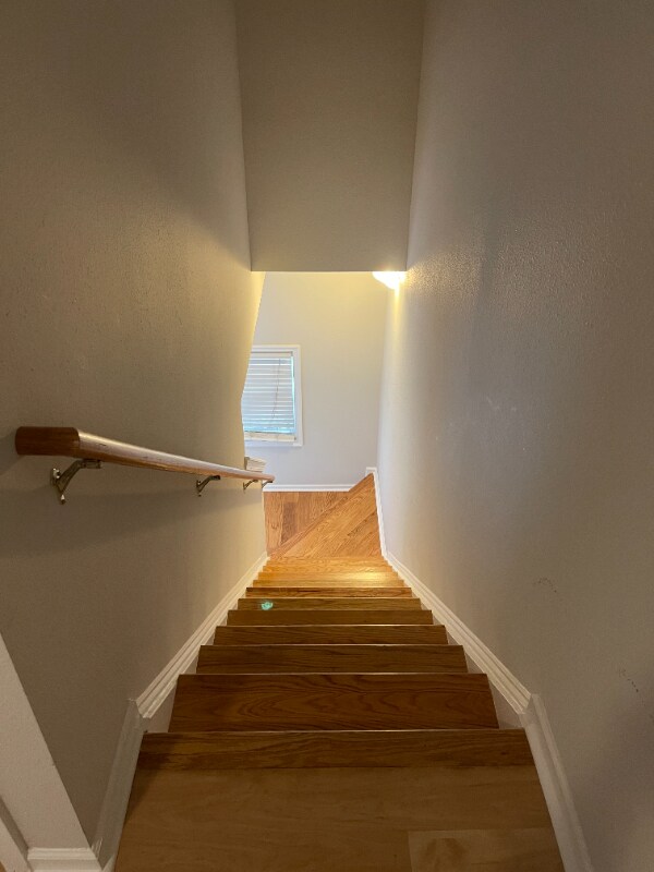 Building Photo - 2469 Redmayne Ln