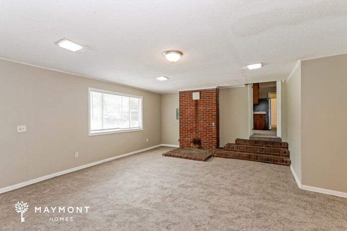 Building Photo - 7031 N Kenwood Dr