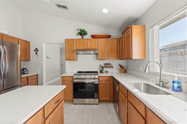 Building Photo - 3050 Mandolin Dr