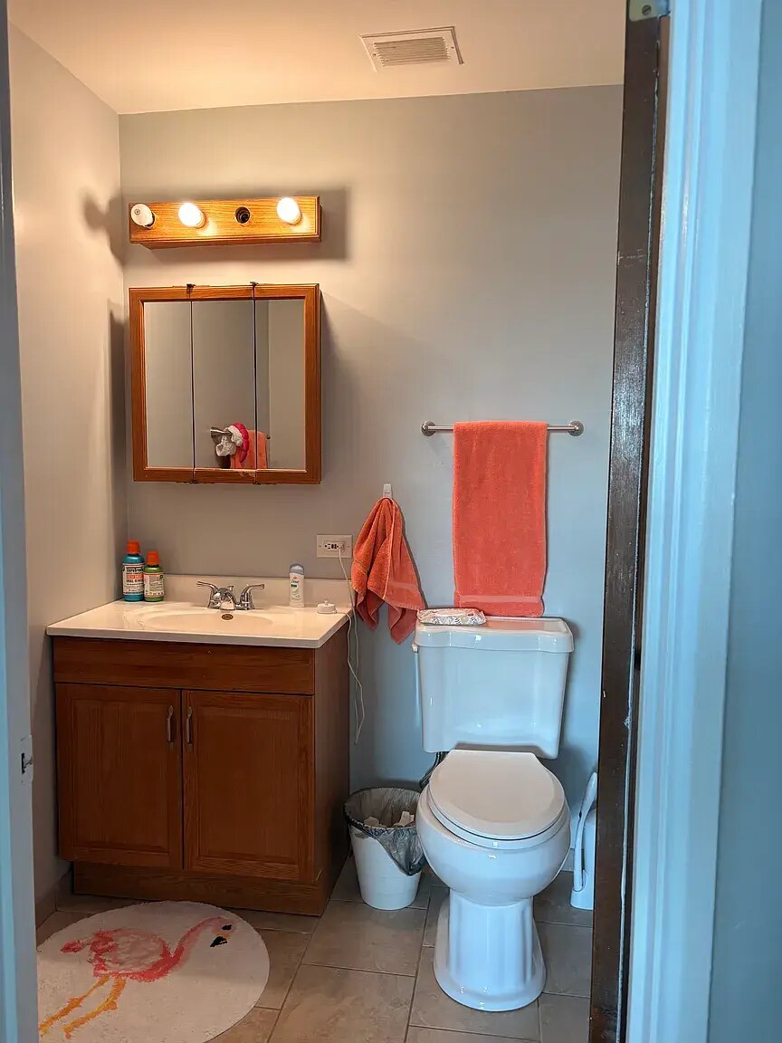 Half Bath - 1301 S Finley Rd