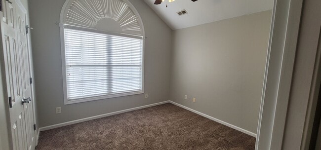 Building Photo - PHENOMENAL 4 Bedroom BEAUTY!!