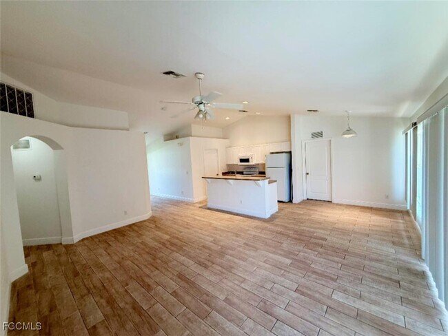 Building Photo - 1409 NE 10th Terrace