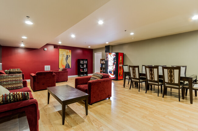 Building Photo - Arts Condominium [1324]