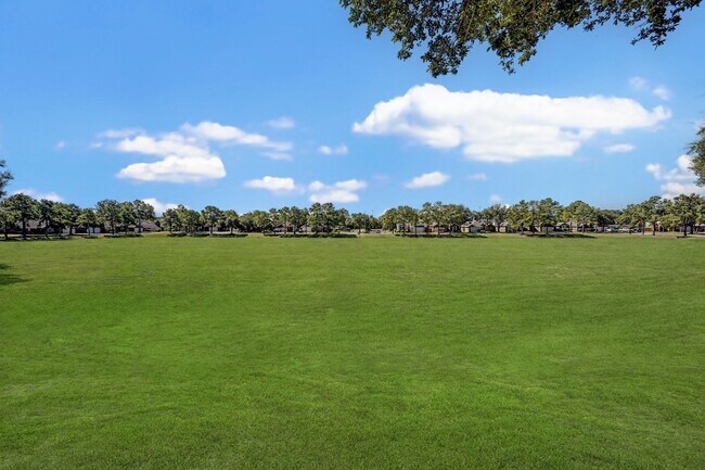 Building Photo - 15127 Trumpet Vine Ln