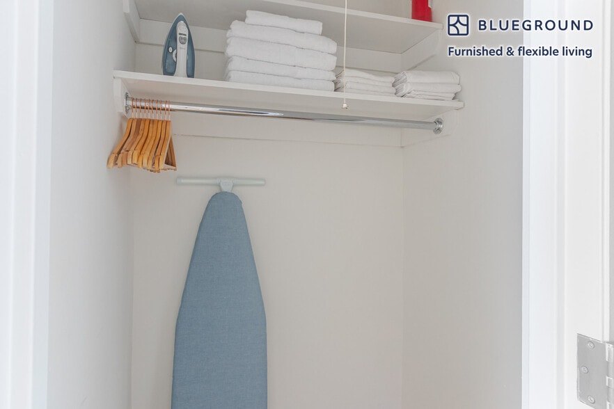 Building Photo - 30 Park Ave