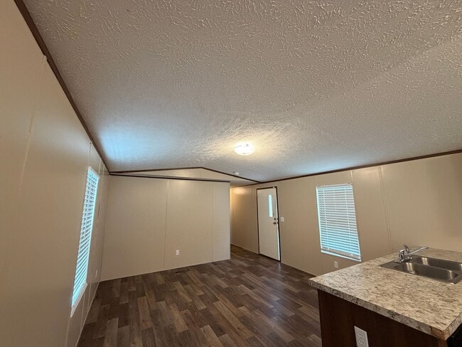 Building Photo - 3379 LA-3059