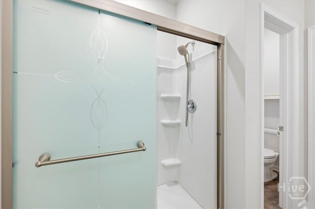 Building Photo - 142 Bottlebrush Dr