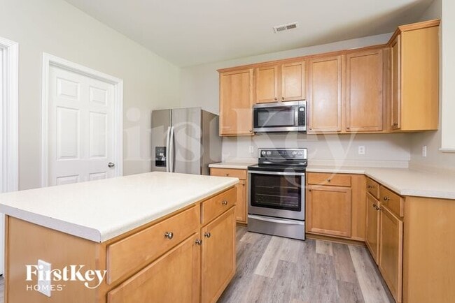 Building Photo - 5313 Silverbrook Dr