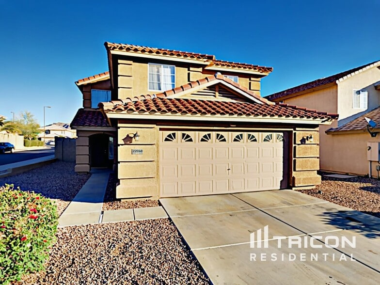 Building Photo - 22040 W Gardenia Dr