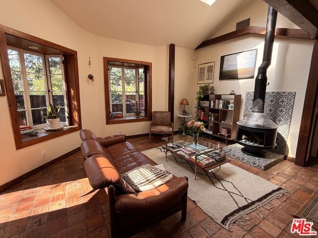 Building Photo - 2566 Verbena Dr