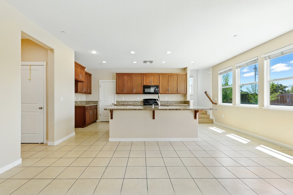 Building Photo - 18309 Millbrook Ave
