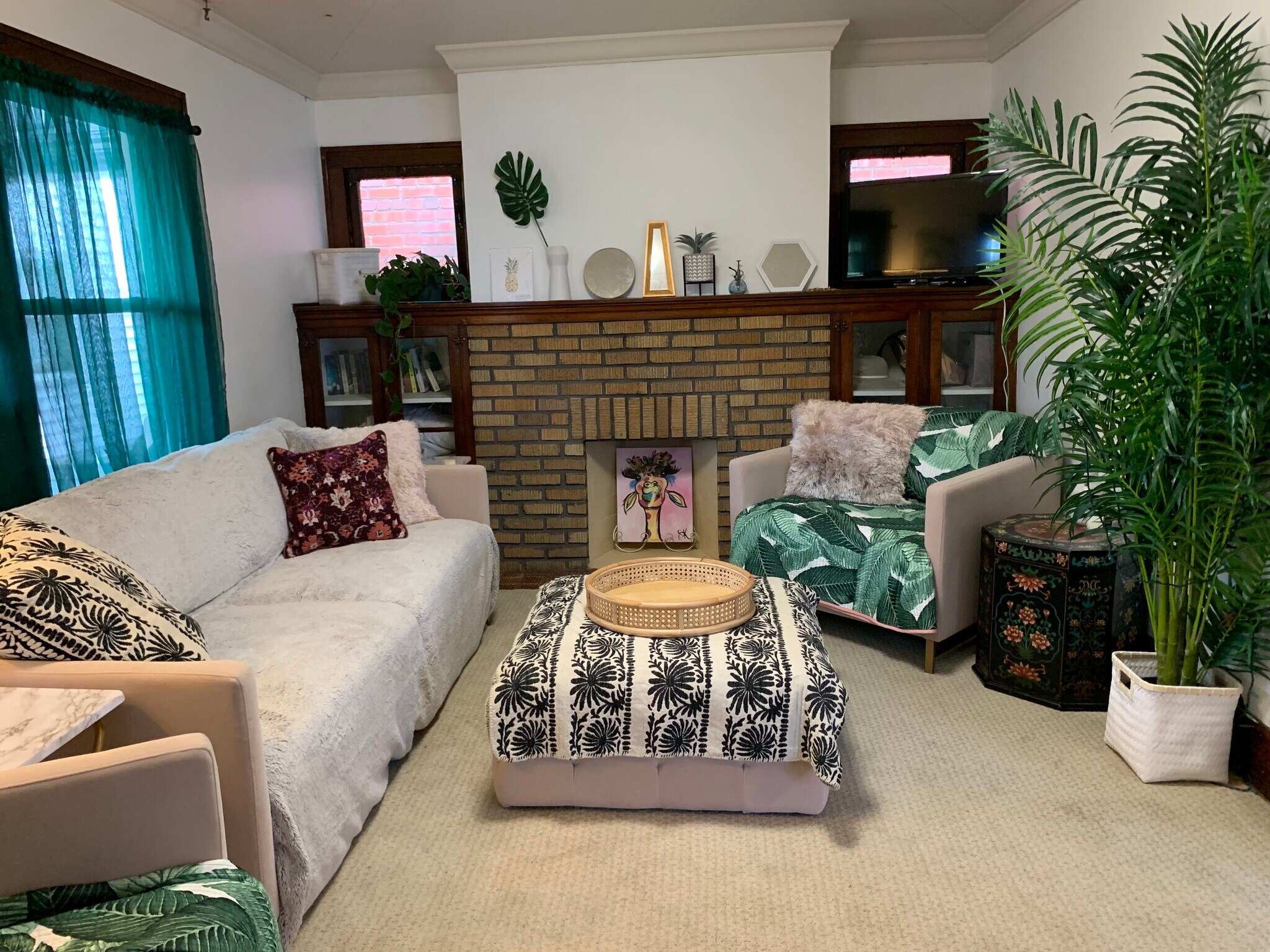 Building Photo - 4760 Broadview Rd