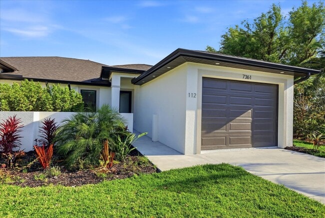 Building Photo - Luxury Duplex for Rent in Burnt Store Meadows, Punta Gorda**Reduced Rental Period Incentive**