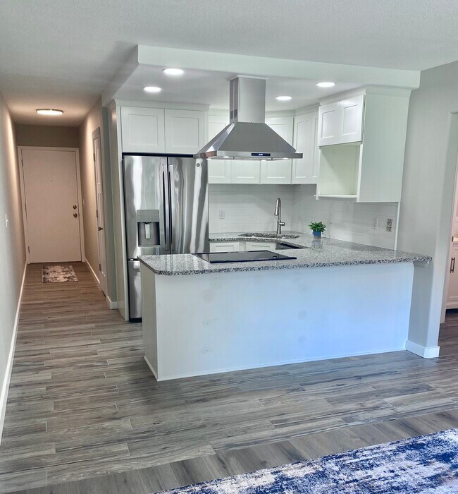 Building Photo - 609 Market St S