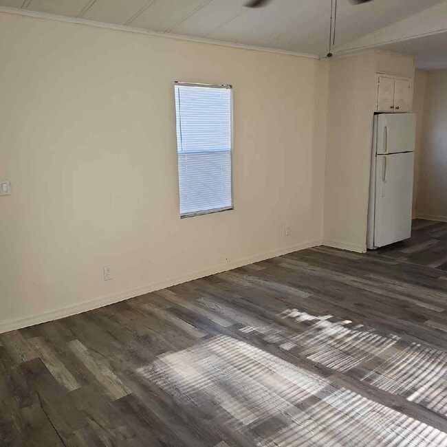 Building Photo - 85028 Patricia Ct