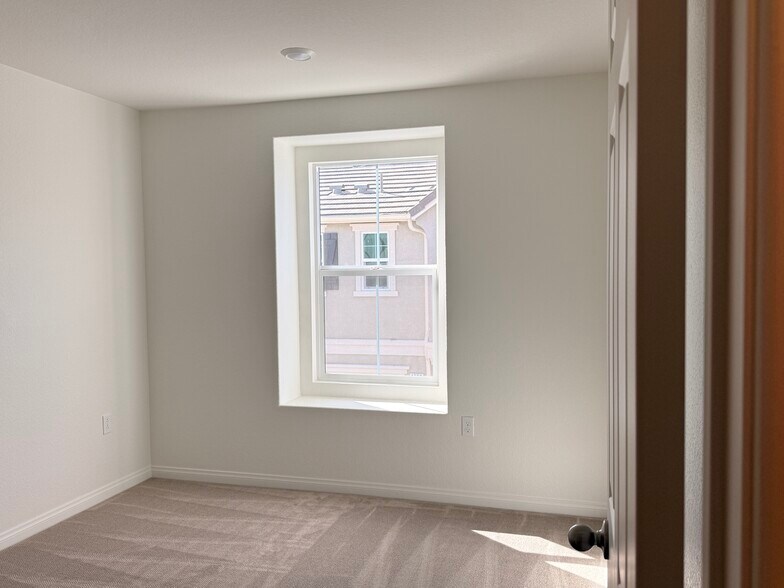 2nd Bedroom - 4249 E Rincon St