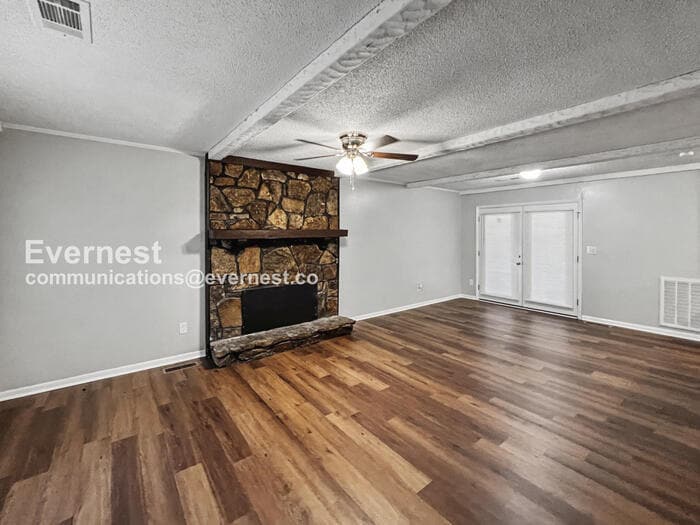 Building Photo - 3032 Summit Ridge Dr