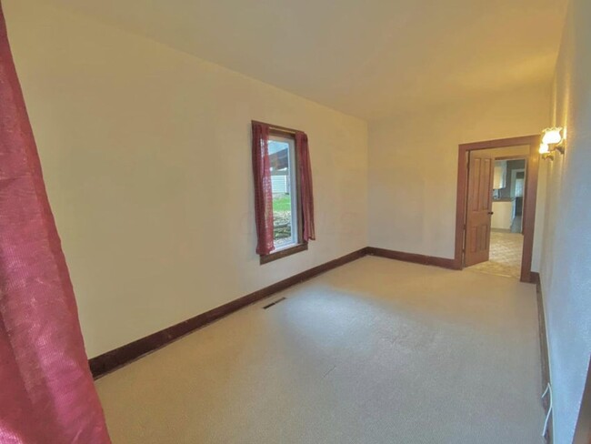 Building Photo - very nice 3 bedrooms house in a small town