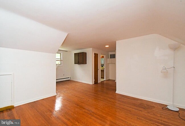 Building Photo - 559 General Muhlenberg Rd