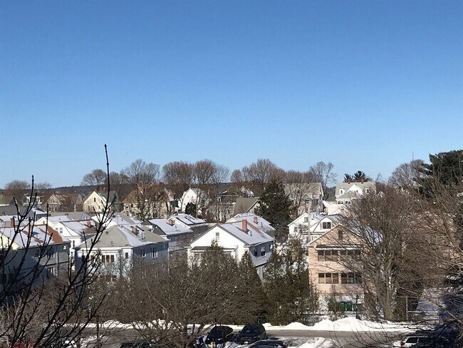 Building Photo - 22 9th St