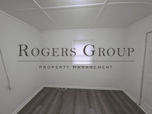 Building Photo - 912 Water St