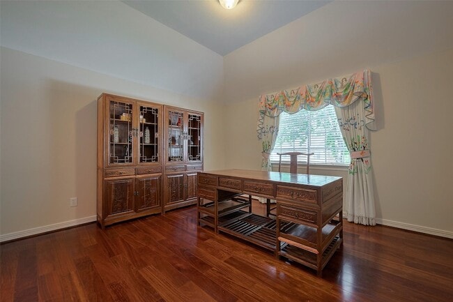 Building Photo - 4707 Gladesdale Park Ln