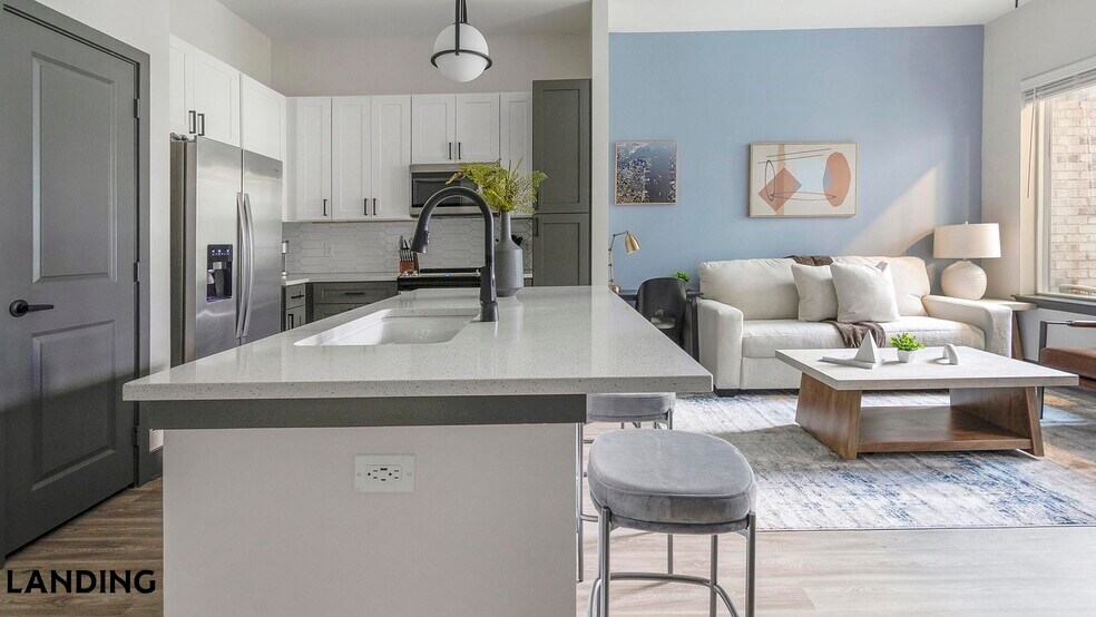 Building Photo - 944 Broadcast Pl