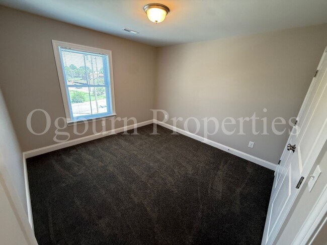 Building Photo - 500 N Dunleith Ave
