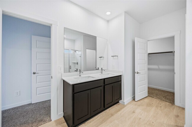 Building Photo - 31510 Chippenham Colony Ct