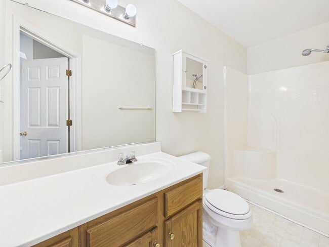 Building Photo - 5313 Golf Villa Ln