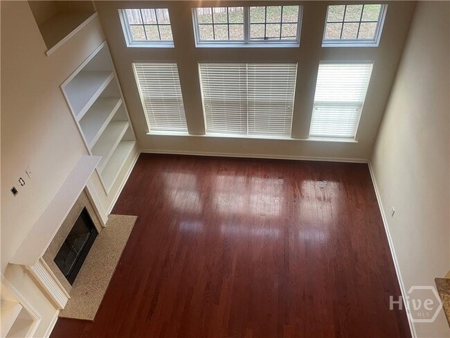 Building Photo - 303 Grasslands Dr