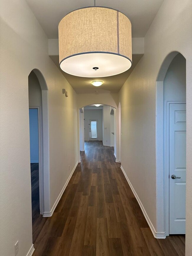 Building Photo - 13803 Fall Harvest Dr