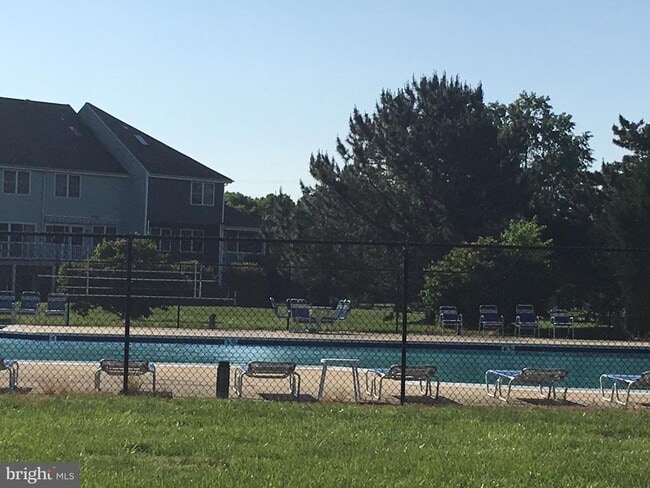 Building Photo - 13105 Windjammer Ave