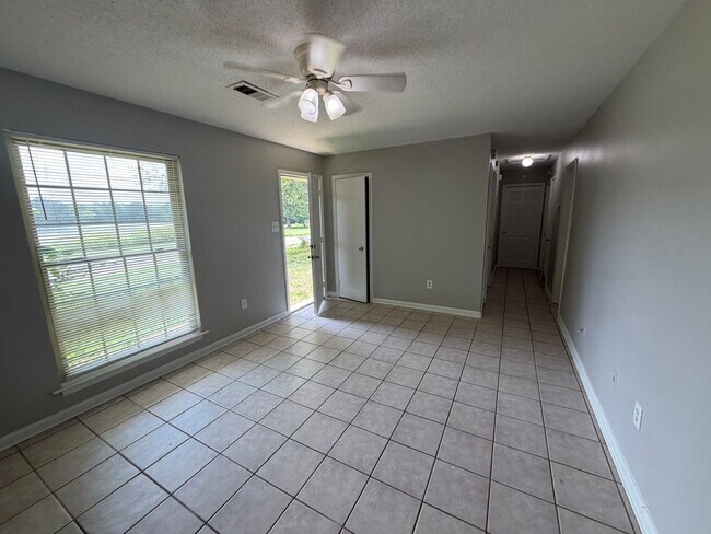Building Photo - 5596 Karen Dr