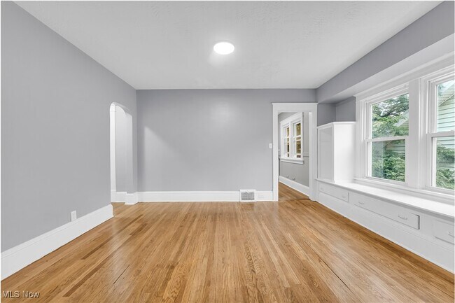 Building Photo - 10128 Unity Ave