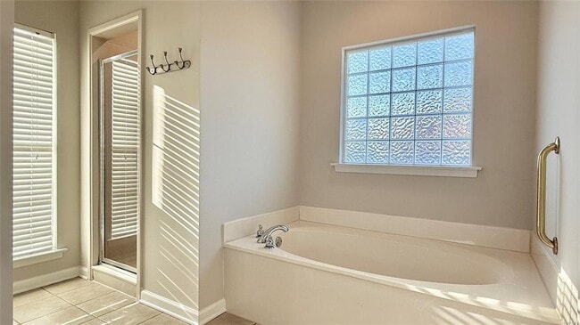 Building Photo - 9505 Greythorne Ct